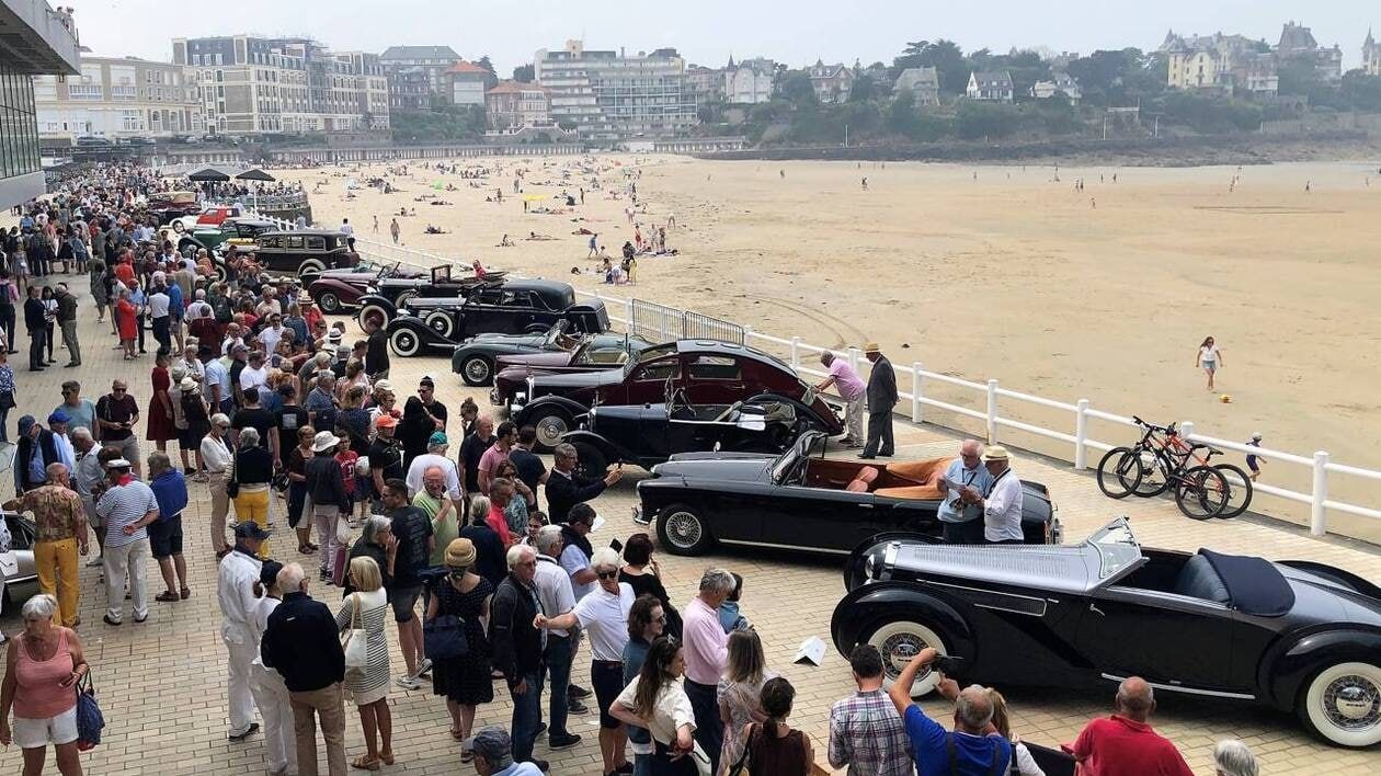 EN IMAGES. L’élégance circule en voiture de collection, à Dinard