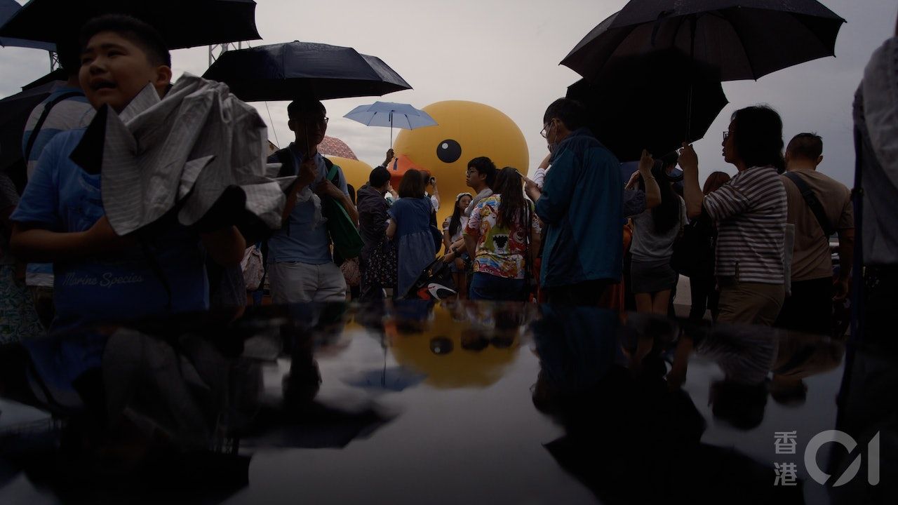 黃色暴雨警告生效 天文台錄得橫瀾島時速80公里強陣風