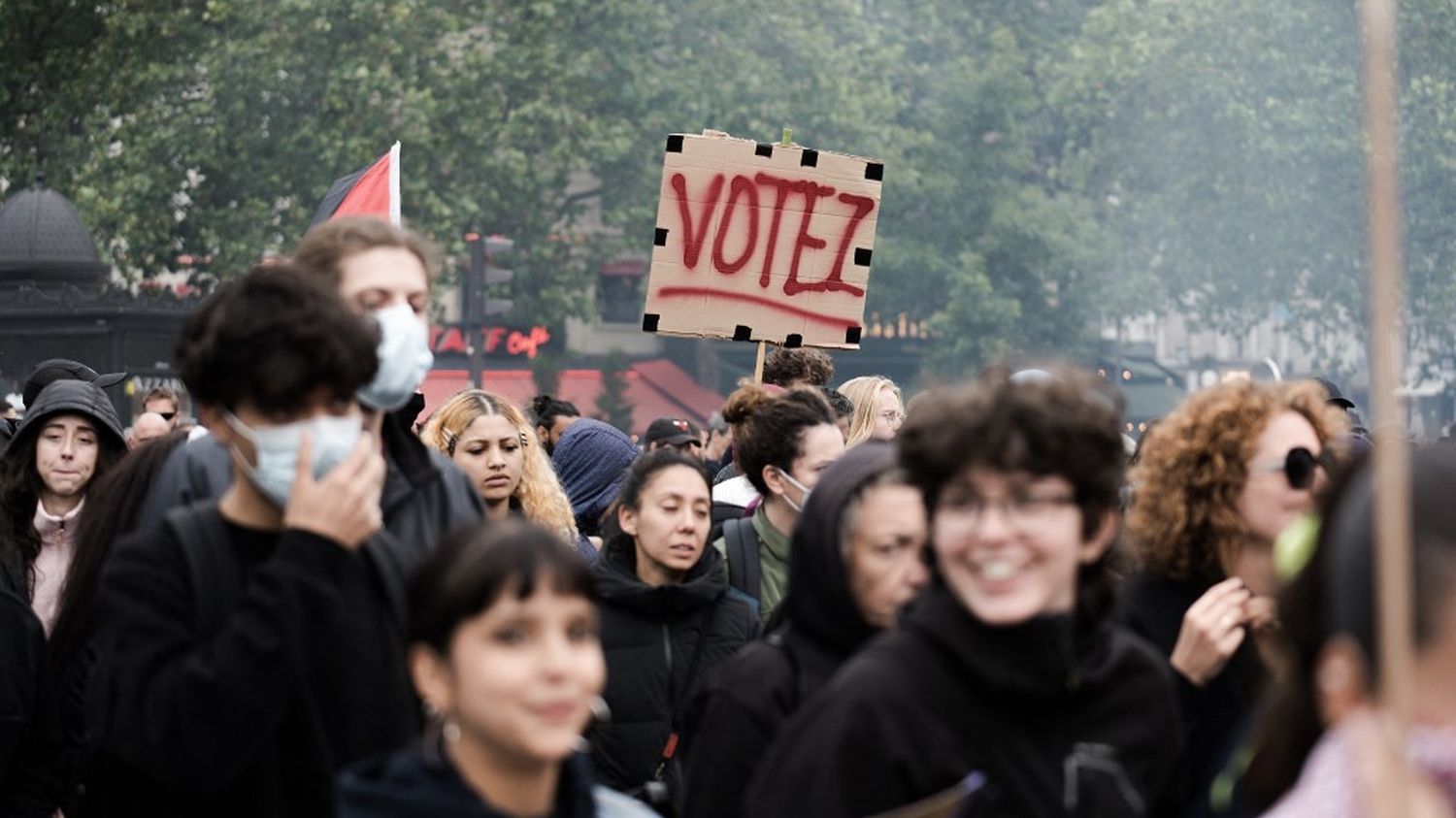 Législatives 2024 : plus de 200 "personnalités d'internet" appellent à voter pour le Nouveau Front populaire et contre l'extrême droite