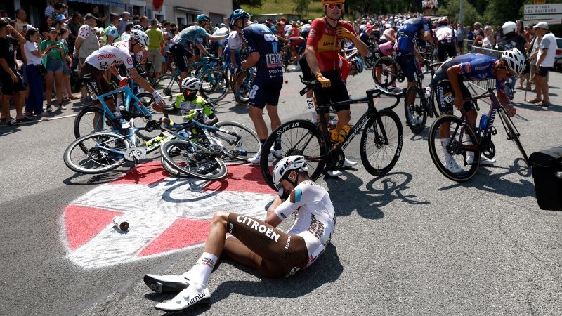 Tour de France: Huge crash on stage 15