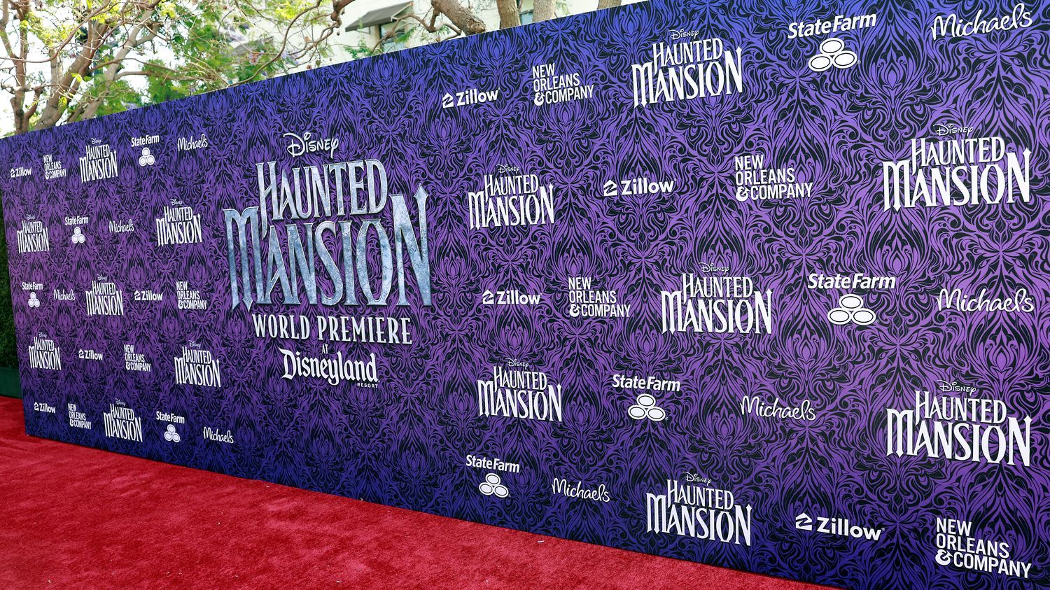 Les stars en grève abandonnent le tapis rouge de l'avant-première du nouveau film Disney