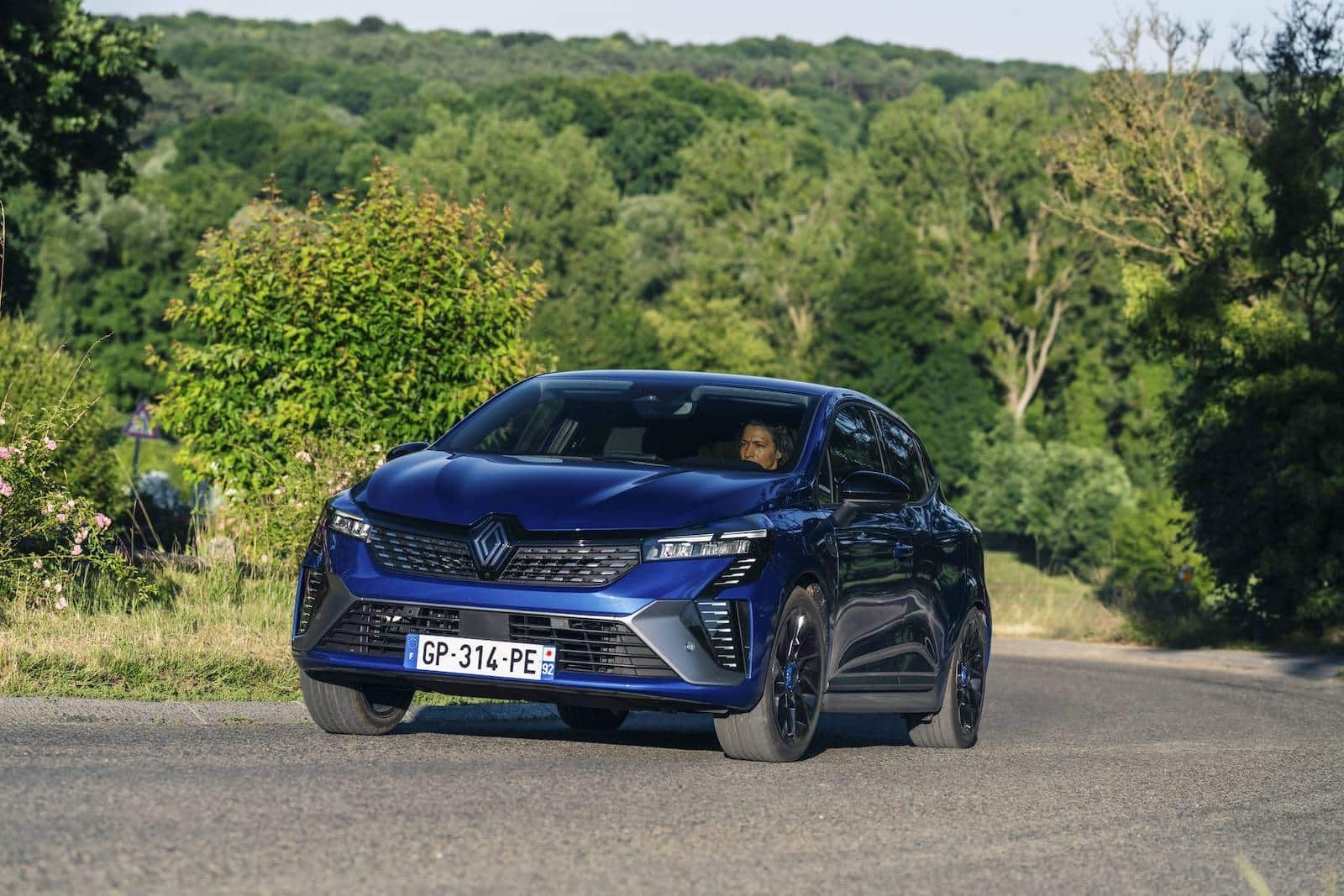 Gamme Renault Clio hybride (2023) : les prix de la version restylée