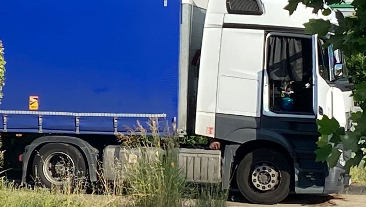 Le corps d'un homme retrouvé en état de décomposition dans un camion à Nîmes