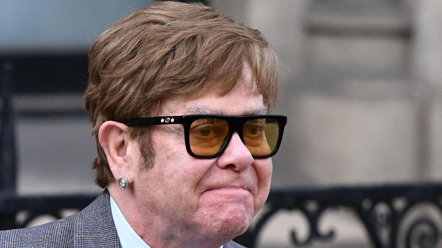 À Londres, Elton John témoigne au procès de Kevin Spacey, jugé pour agressions sexuelles