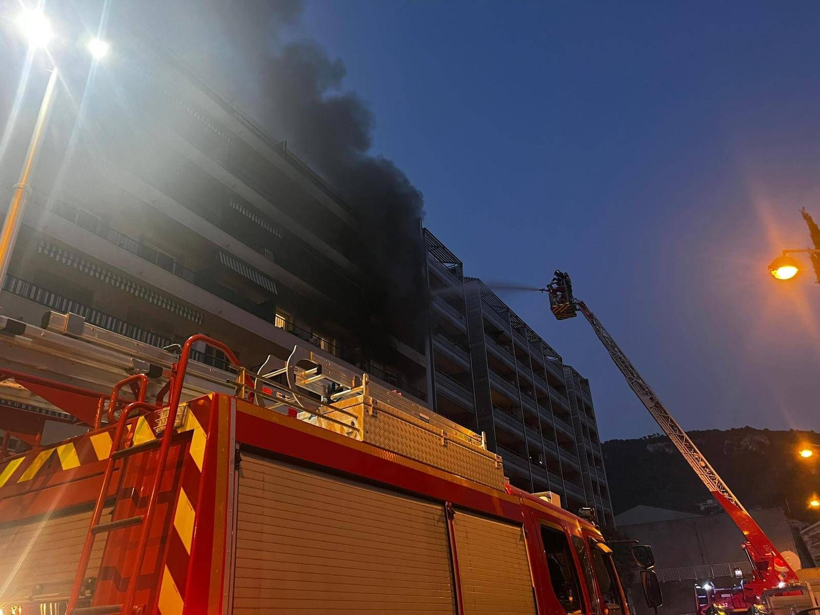 Une femme dans un état grave retrouvée dans l'incendie d'un appartement à Nice