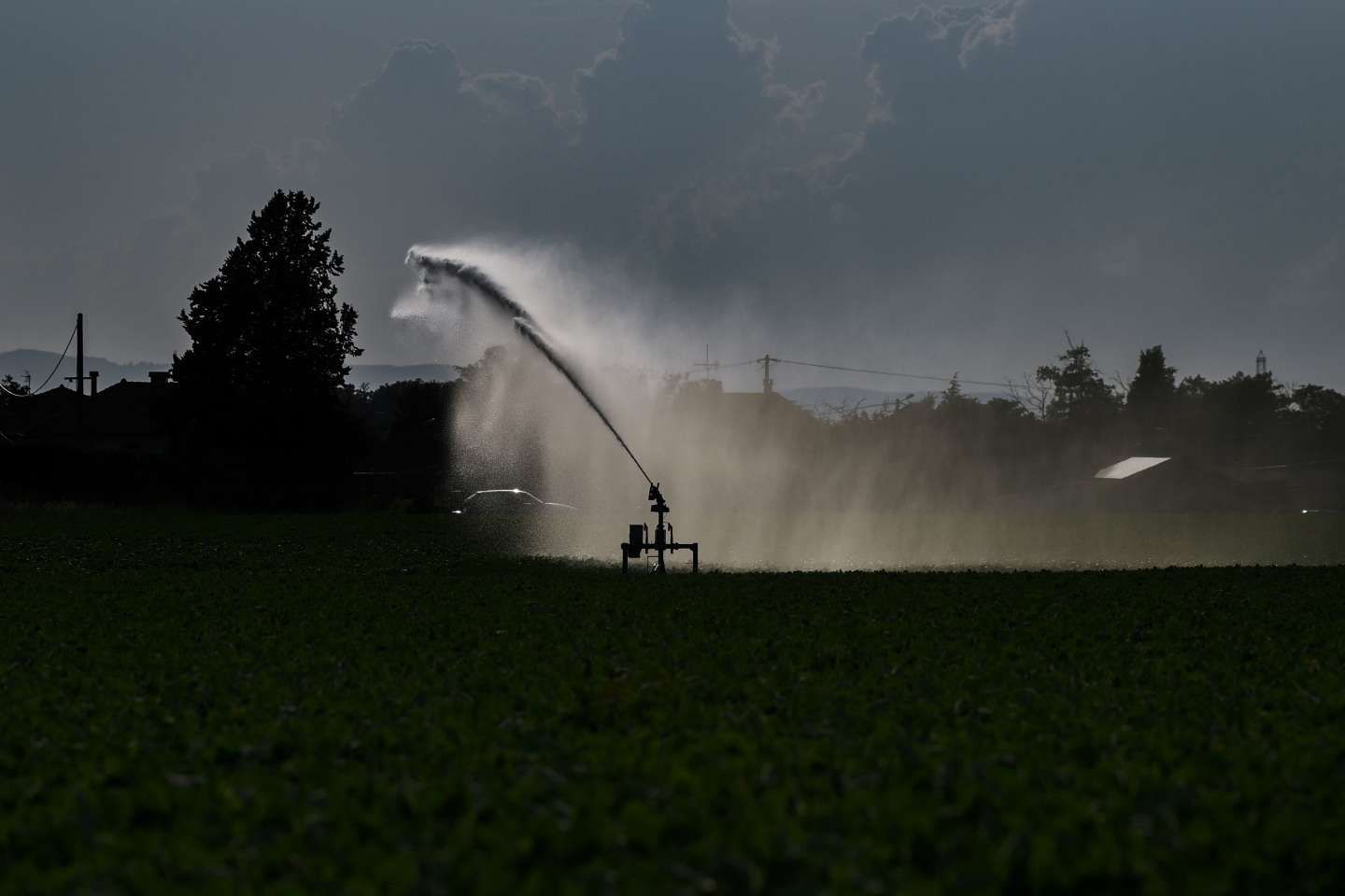 Face à la raréfaction de la ressource en eau, l’" unique solution " est de " réduire les prélèvements ", estime la Cour des comptes