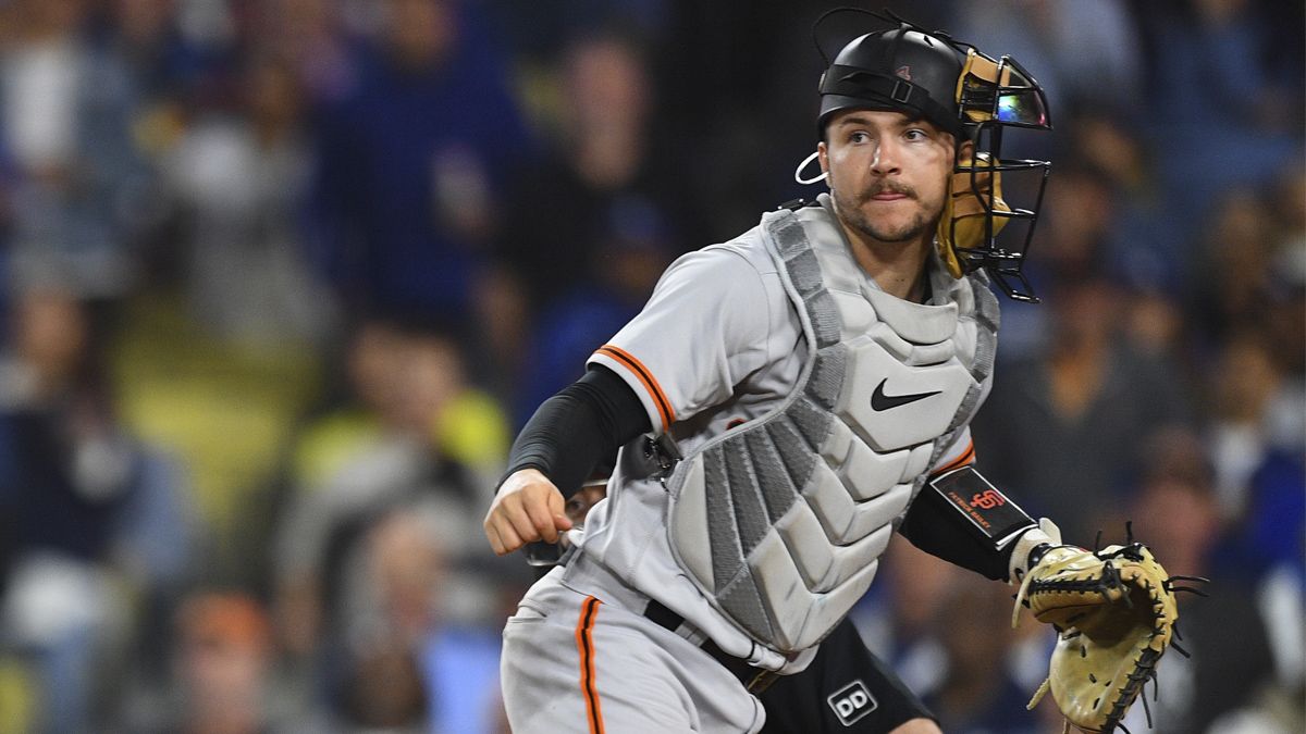 Can Giants' Patrick Bailey win NL Gold Glove Award as rookie?