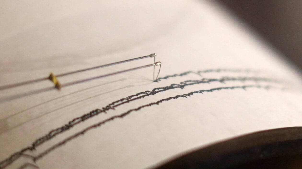 Un tremblement de terre de magnitude 7 frappe au large de la Russie, une alerte au tsunami émise