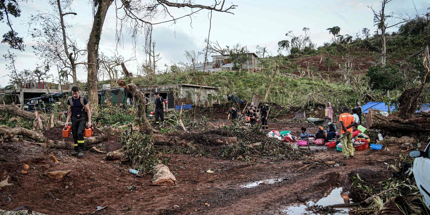 En direct, cyclone Chido à Mayotte : un couvre-feu instauré cette nuit, Emmanuel Macron " sera jeudi " dans l’archipel, annonce l’Elysée