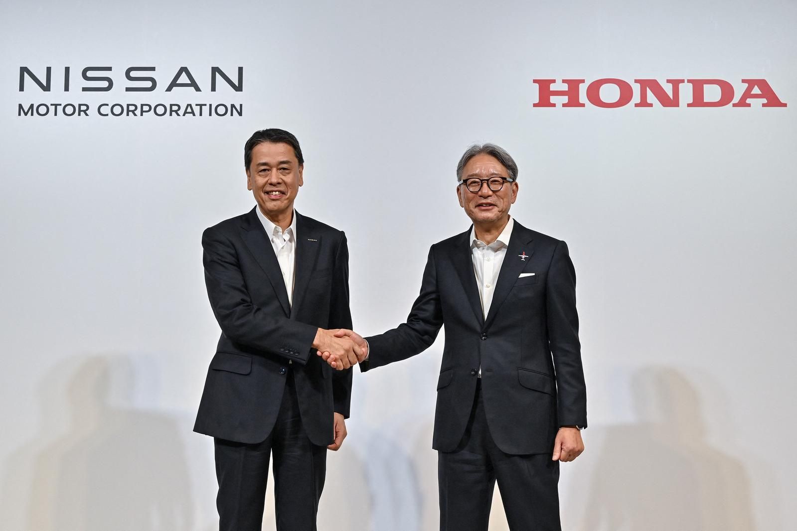 Honda et Nissan vont entamer des pourparlers en vue d'une fusion (presse)