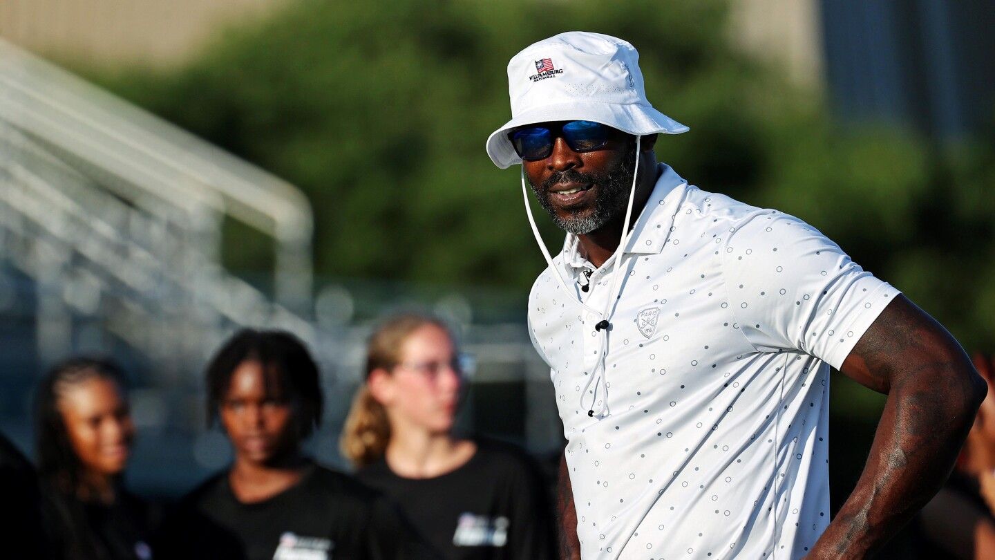 Report: Mike Vick is the new head coach at Norfolk State