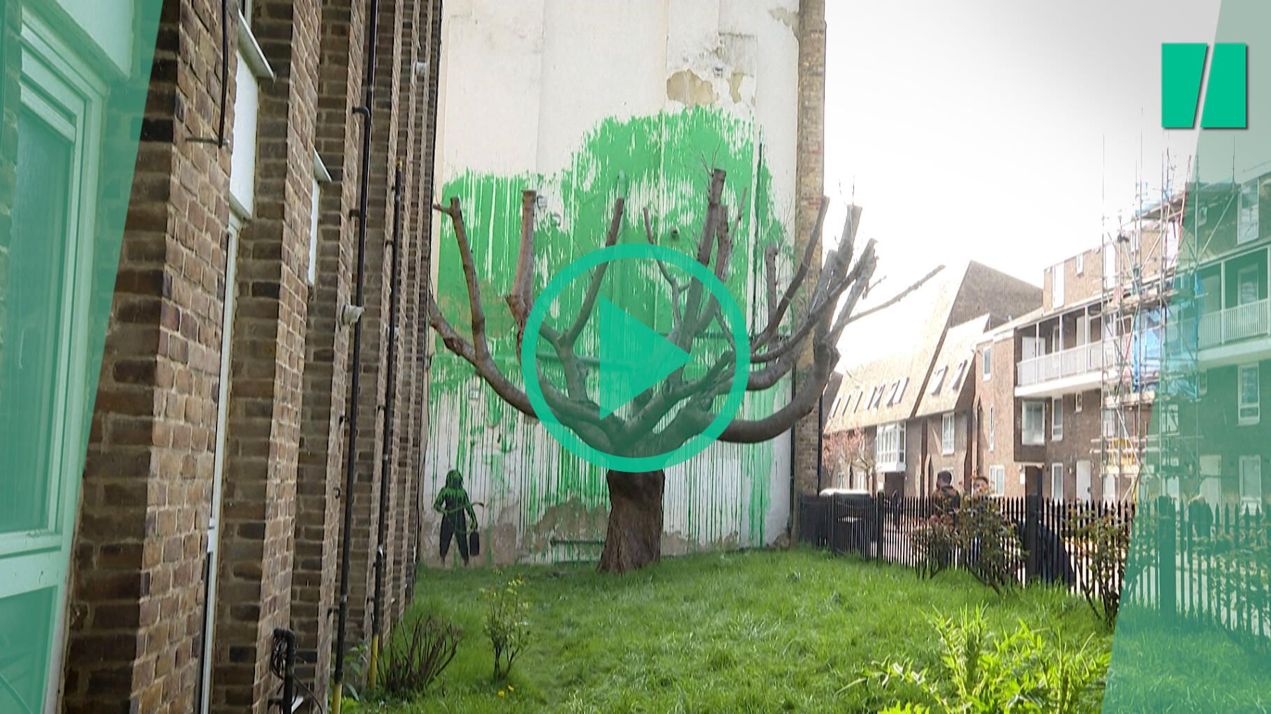 La nouvelle création de Banksy à Londres redonne son feuillage à un arbre