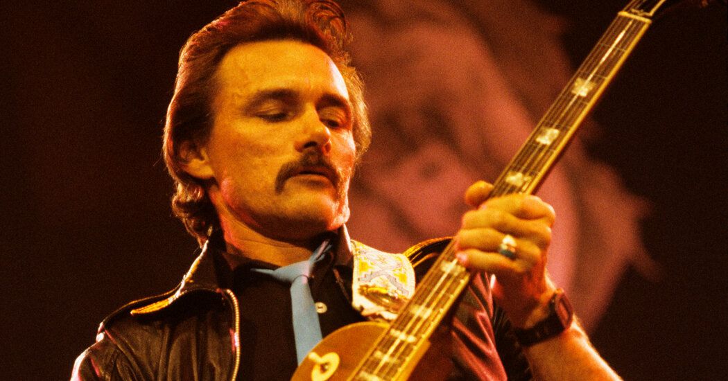 Dickey Betts, Fiery Guitarist With Allman Brothers Band, Dies at 80