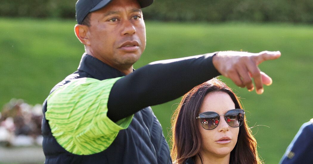 Judge Rules for Tiger Woods in Secrecy Battle With Former Girlfriend