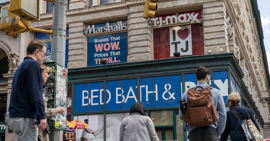 The Scramble to Take Over What Bed Bath & Beyond Left Behind