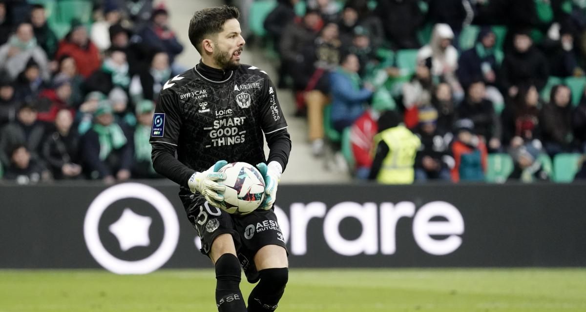 ASSE : Larsonneur s'est bien blessé avant QRM