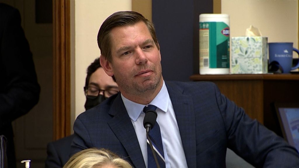 Rep. Eric Swalwell 'disturbed' by threat from ex-49er Bruce Miller