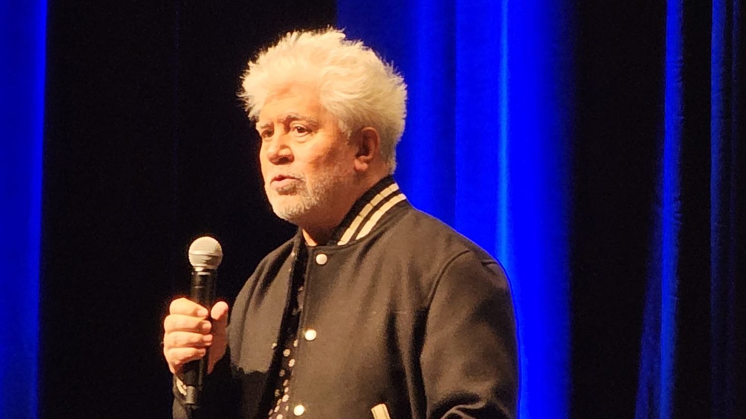 Festival de Cannes 2023 : avec "Strange Way of Life", Pedro Almodovar présente le "premier western queer"