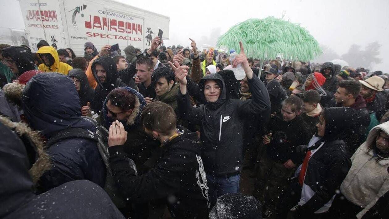 Le Teknival s’installe dans un village de l’Indre malgré l’interdiction de la préfecture