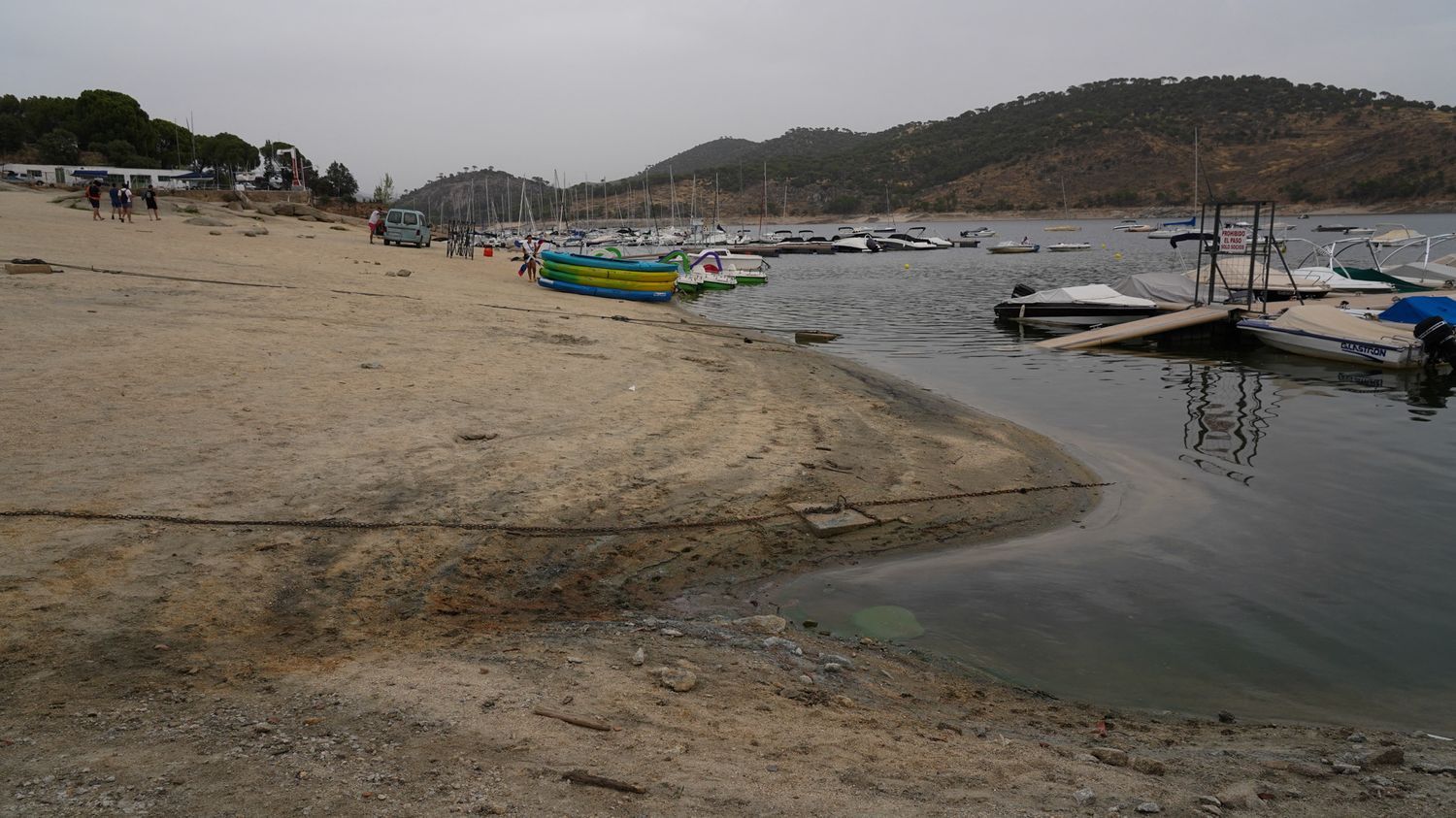 Réchauffement climatique : la moitié des lacs et réservoirs du monde perdent de l'eau, même dans les régions humides