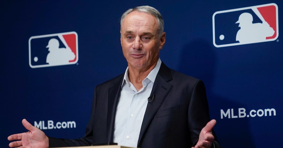 Ex-A’s Pitcher Brandon McCarthy Rips MLB Commissioner Rob Manfred for Mocking Oakland Fans