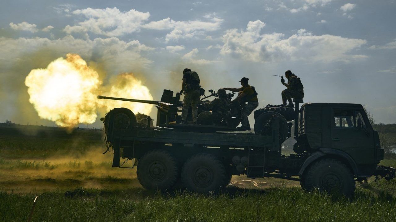 Both sides suffering heavy losses early in Ukraine counteroffensive, British officials say