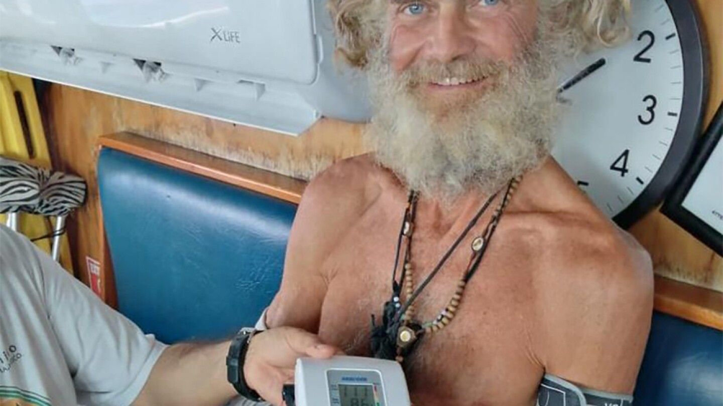 Australian man and his dog rescued by Mexican tuna boat after drifting 3 months in the Pacific Ocean