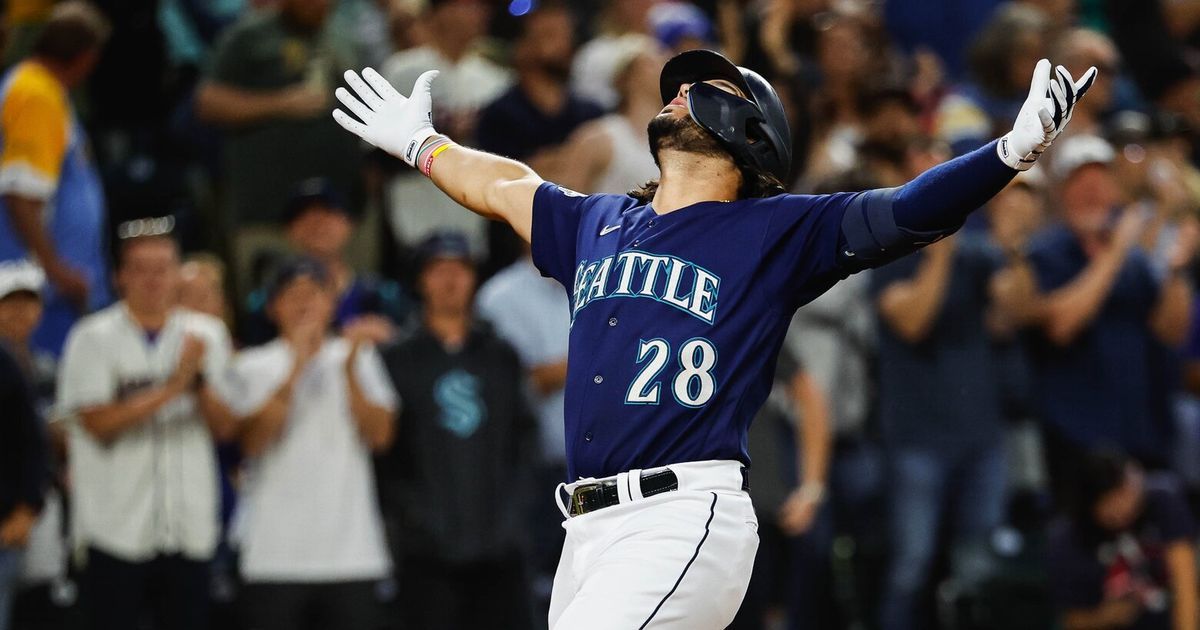 Mariners overcome early deficit, hold on to beat Twins