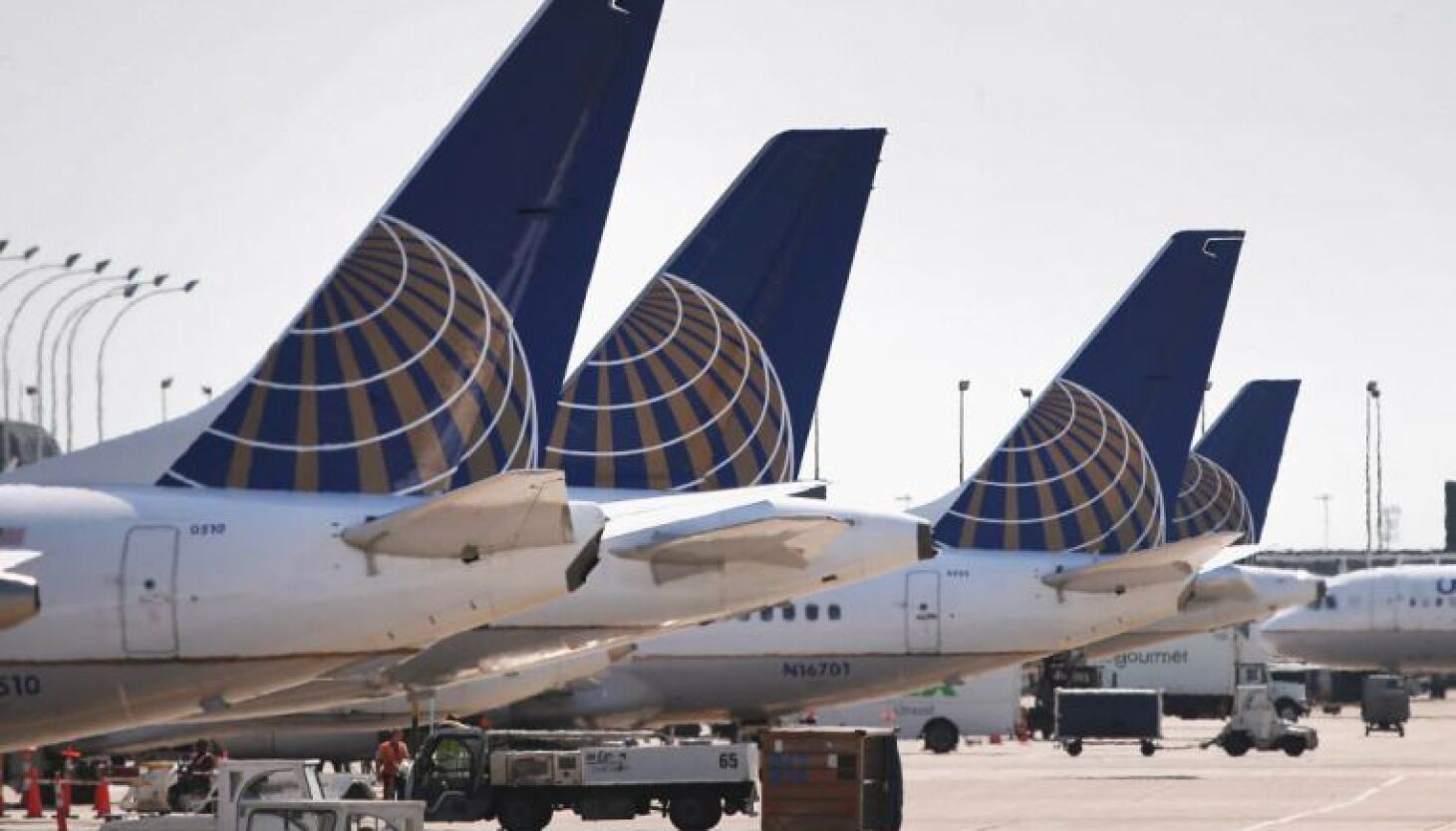 Emergency slide falls from United Airlines plane landing at O’Hare, just missing home on Northwest Side