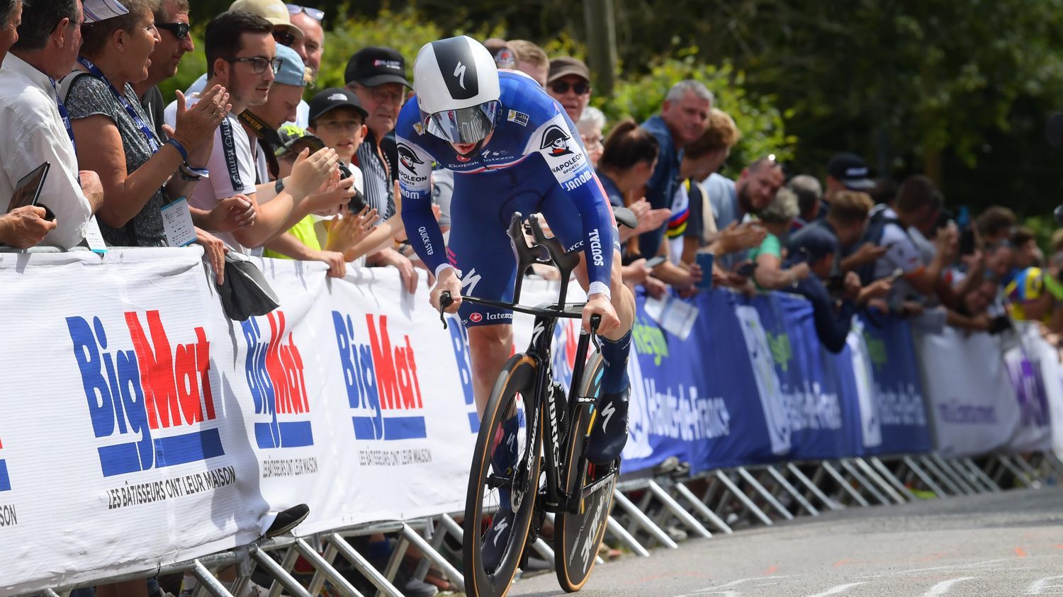 Rémi Cavagna, champion de France du contre-la-montre, établit le meilleur temps provisoire... Suivez la 16e étape