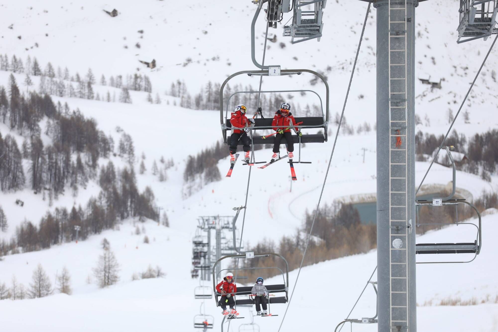 Jeux olympiques d'hiver 2030: les régions Auvergne-Rhône-Alpes et PACA envisagent une candidature commune