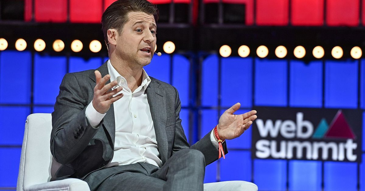 Inside Ben McKenzie's Anti-Crypto Campaign