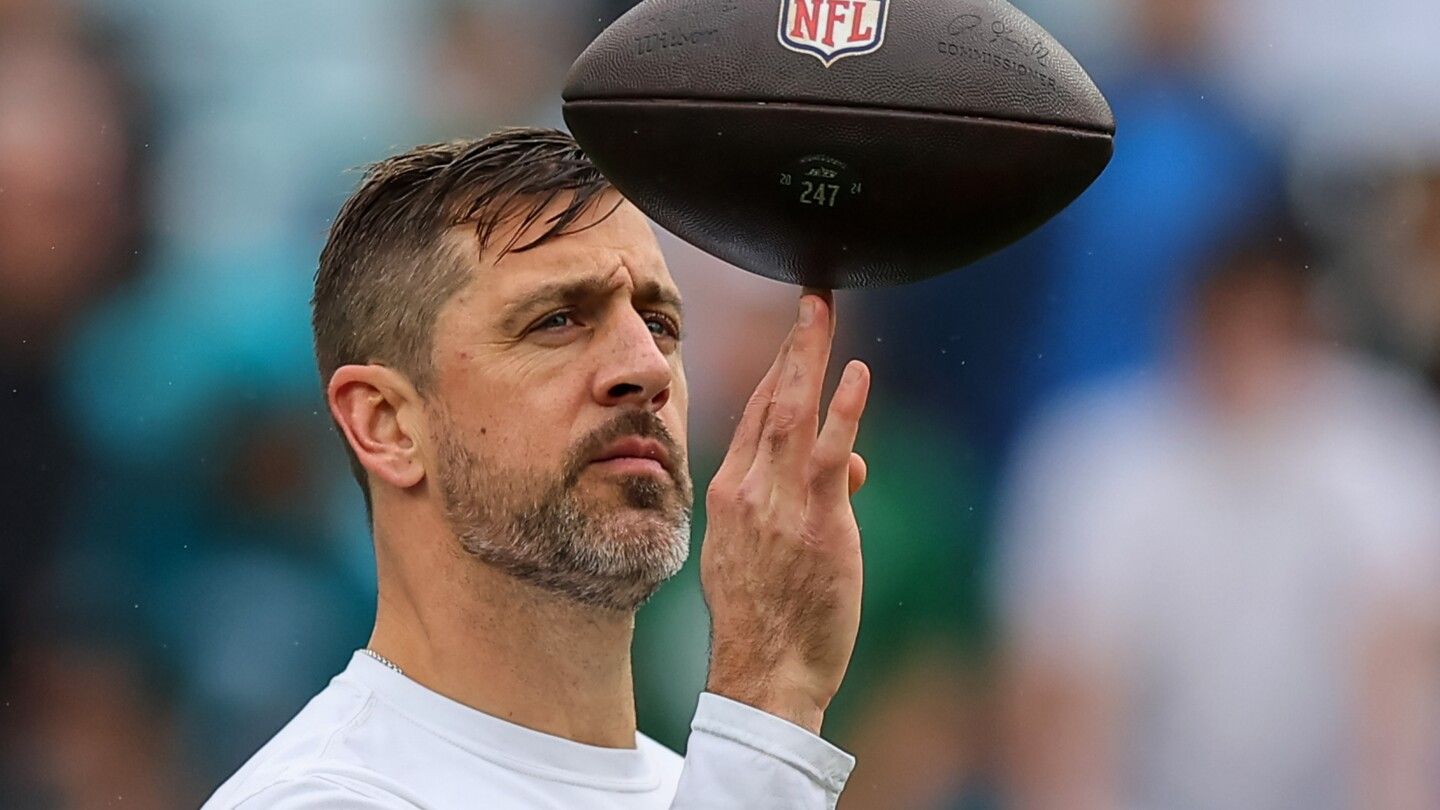 Aaron Rodgers will take some time after season to decide whether to play in 2025