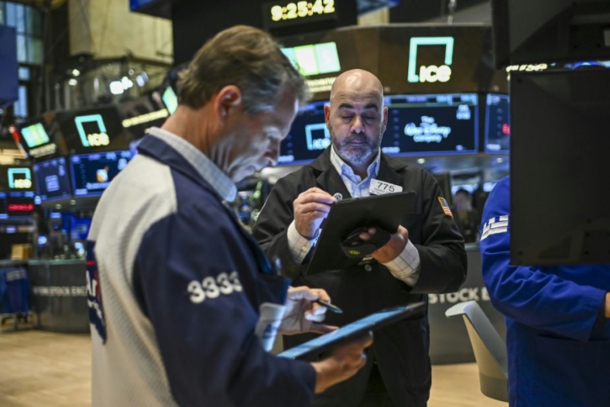 Wall Street termine en légère hausse après le compte-rendu de la Fed