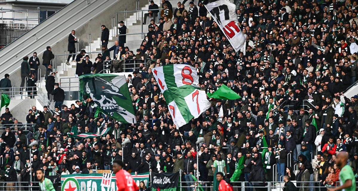 Red Star : envahissement de terrain après le retour en Ligue 2