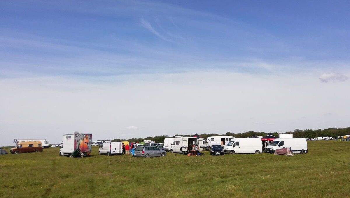 Teknival dans l'Indre : 30.000 festivaliers rassemblés pour le deuxième jour, un participant gravement blessé