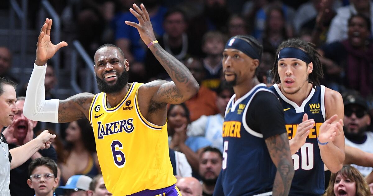 LeBron James and Anthony Davis fade in Lakers' Game 2 loss