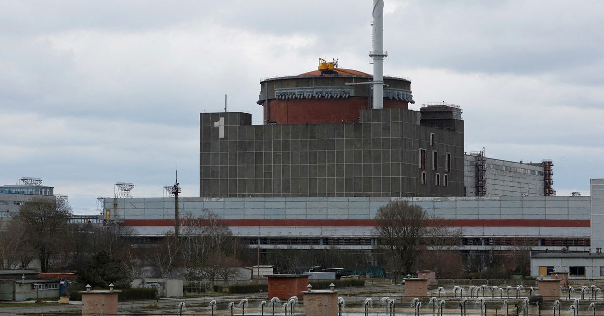 Russian forces dig in at Ukrainian nuclear plant, witnesses say