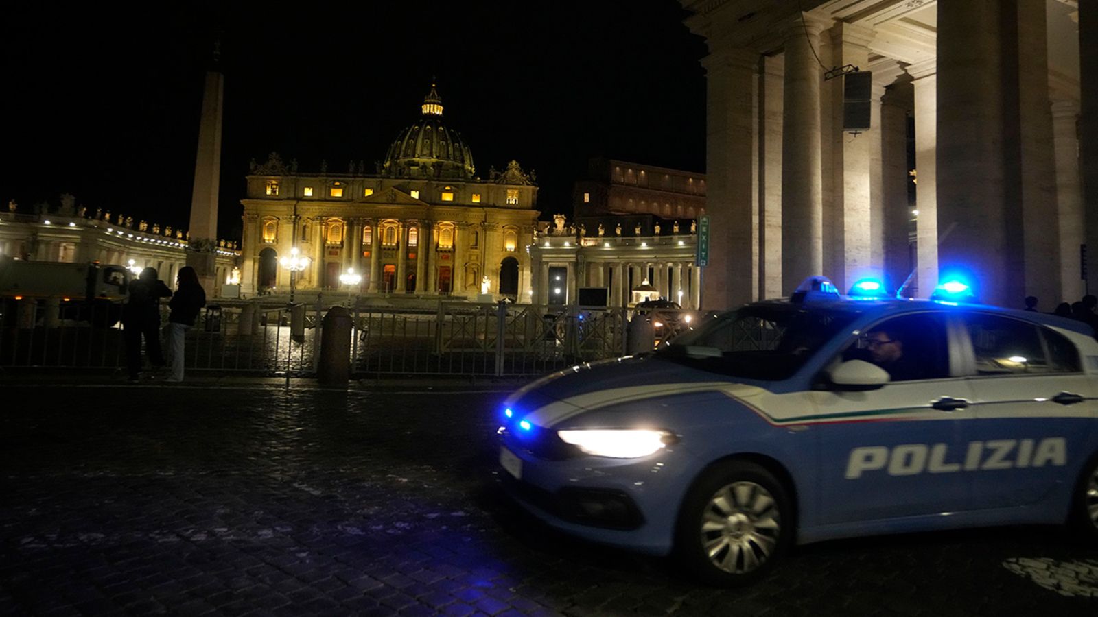 Shots fired after speeding car breaches Vatican gate