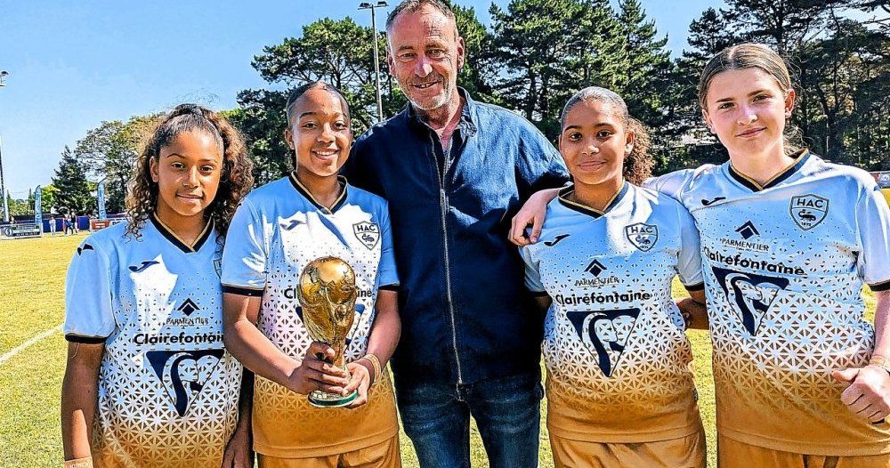 Elles logent chez un champion du monde pour le Mondial Pupilles de football !