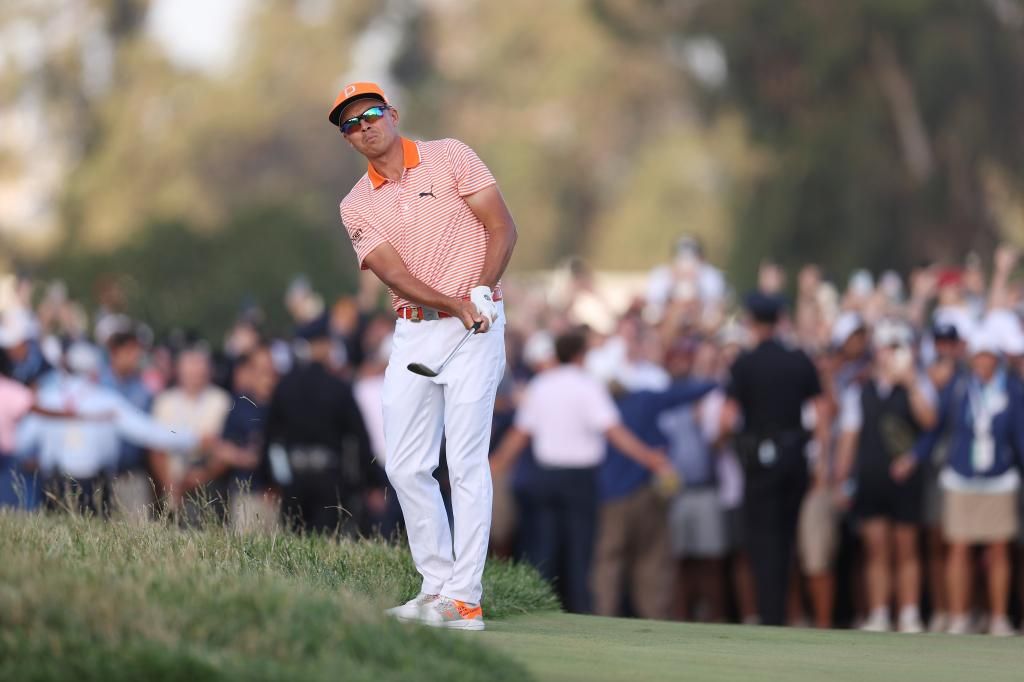 Rickie Fowler fumbles final round after promising US Open start