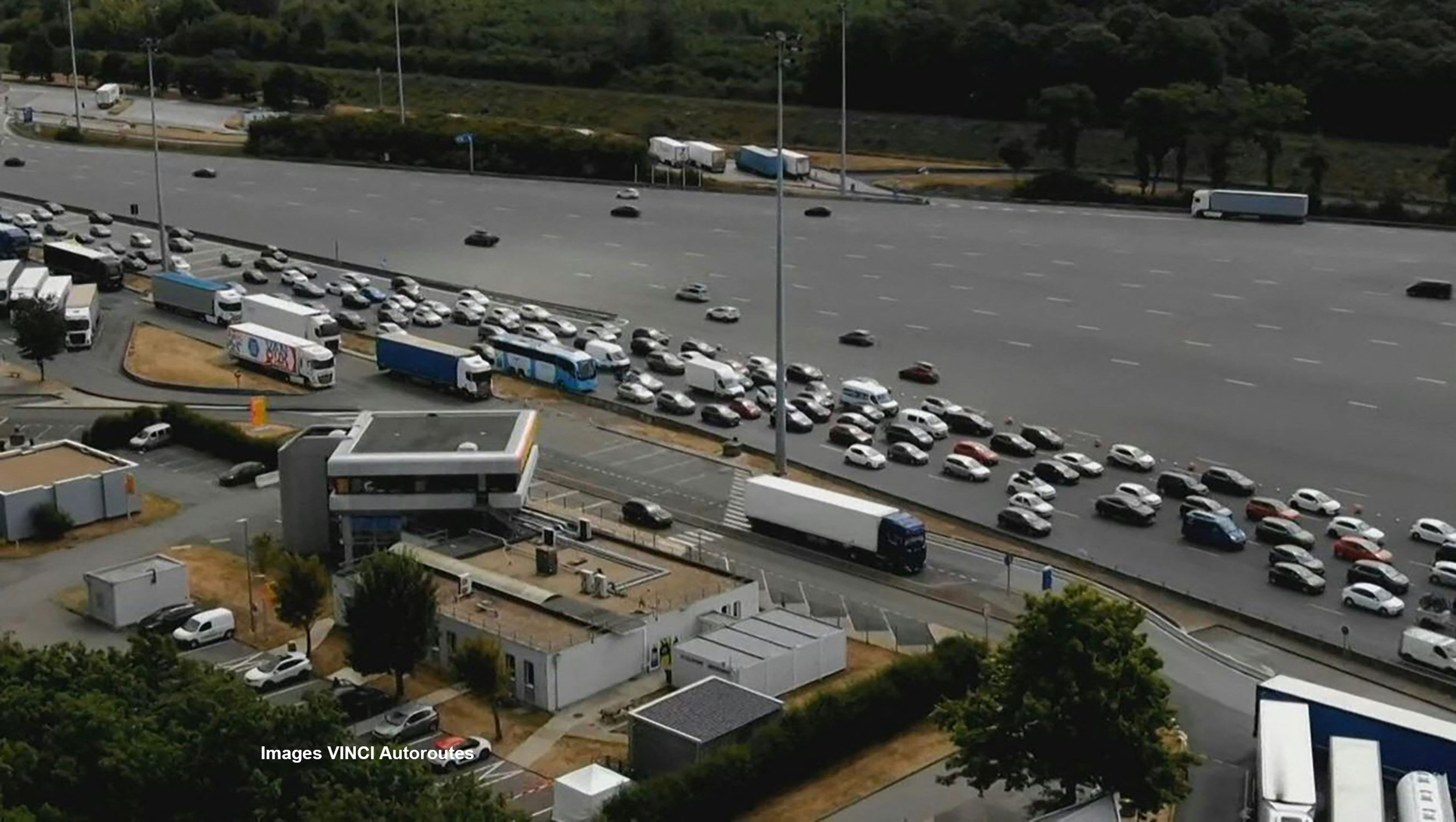 Eiffage : Une potentielle surtaxe sur les sociétés d'autoroutes plombe Vinci et Eiffage en Bourse