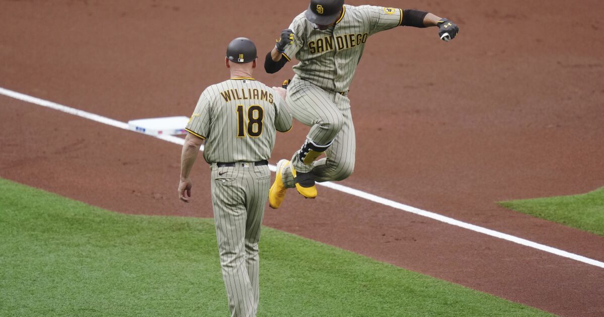 Padres don't let lead get away this time, rout Blue Jays in series opener