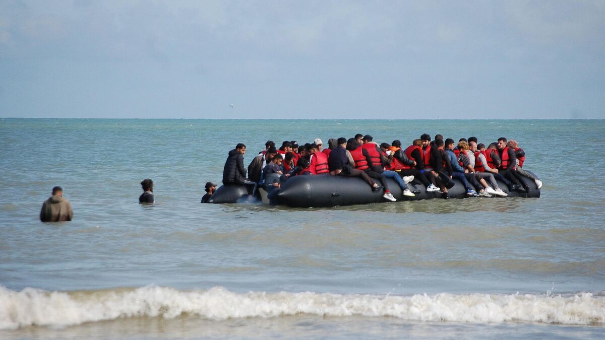 Pas-de-Calais : des CRS en plus après des départs de migrants sous les yeux de touristes