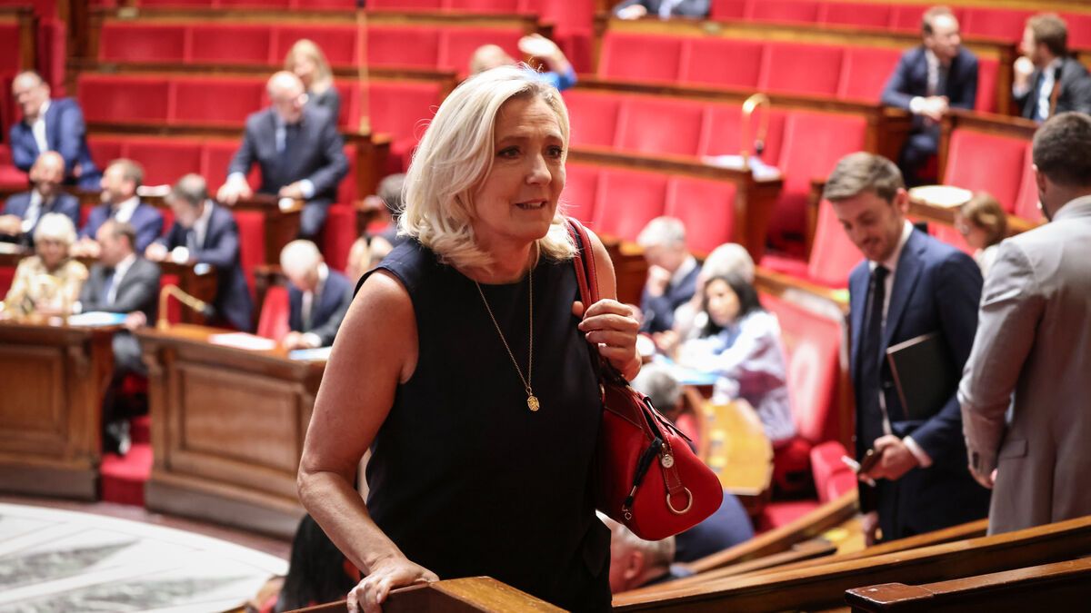 Marine Le Pen présente son plan antiémeutes, et rejette le projet de loi d’urgence