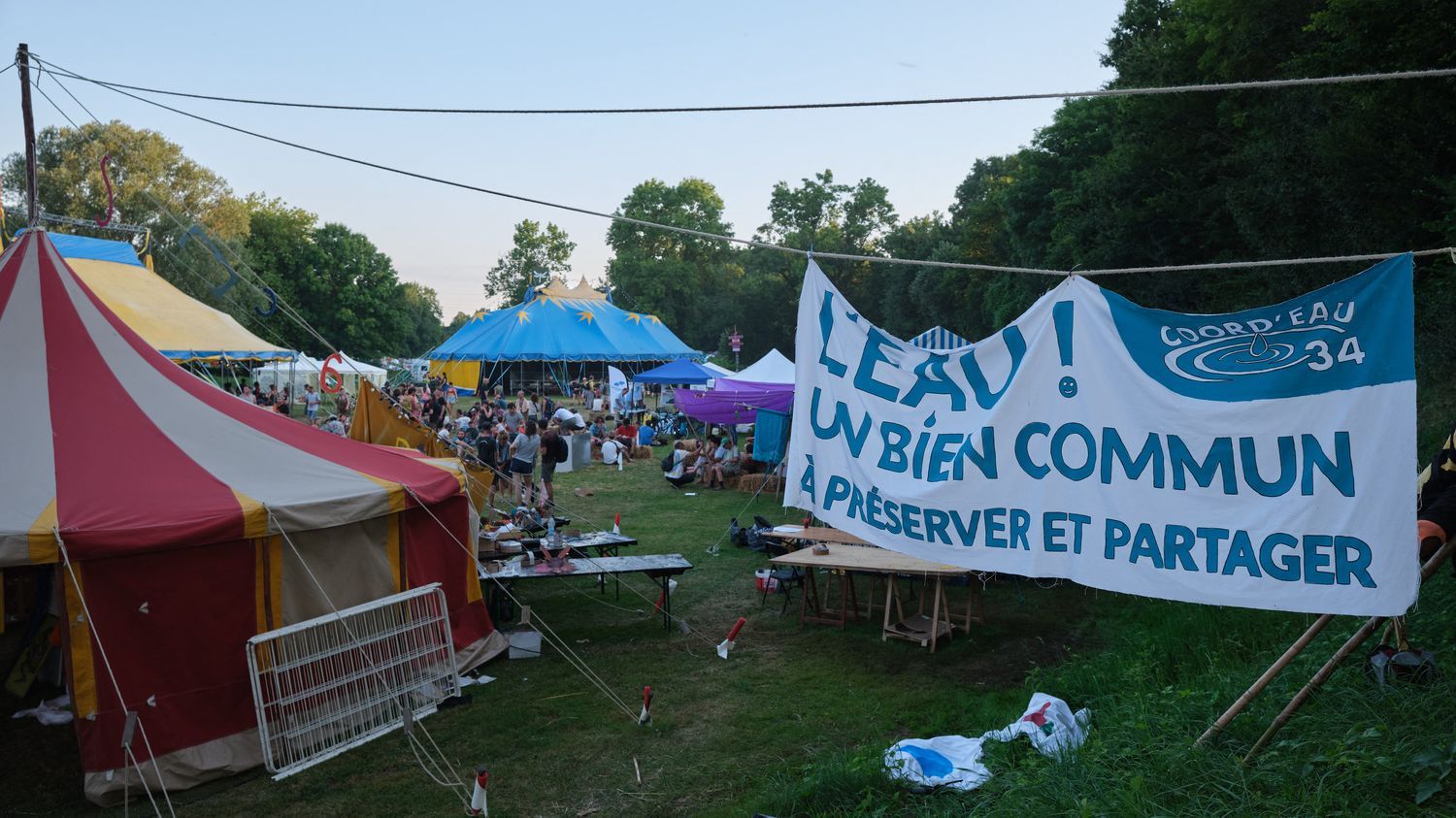 les militants anti-bassines se donnent rendez-vous à Melle, dans les Deux-Sèvres