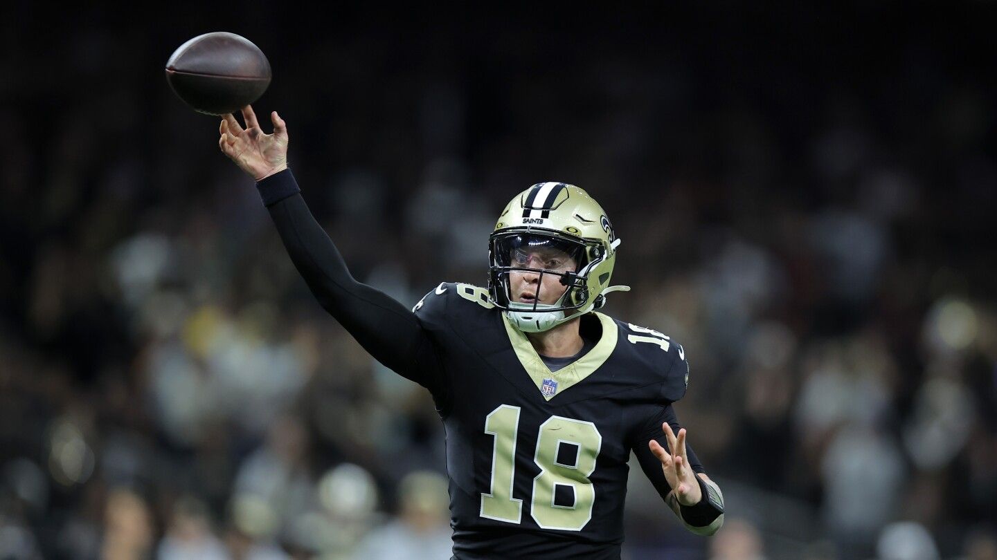 Spencer Rattler will start for Saints if Derek Carr can't play