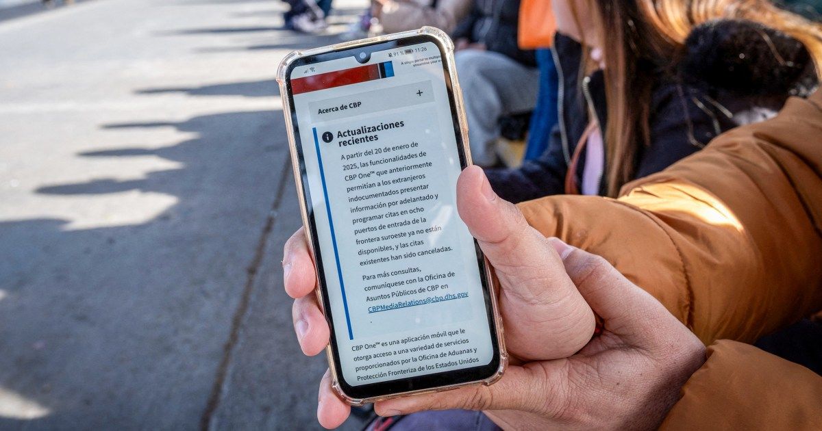 Trump shuts down immigration app, dashing migrants' hopes of entering U.S.