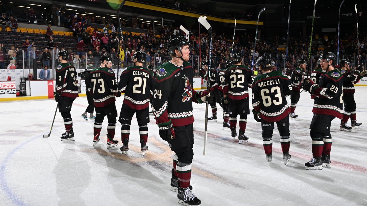 Gov. Lamont Looking to Bring Arizona Coyotes to Hartford