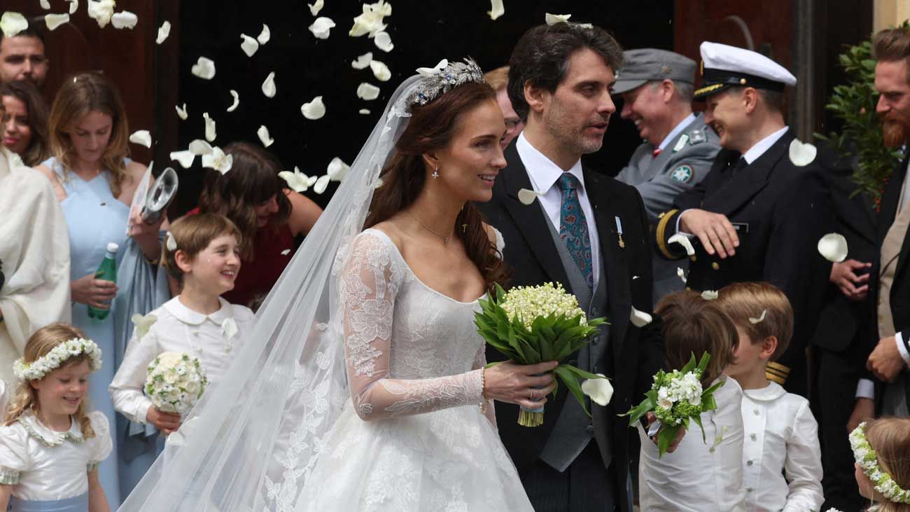 La robe et le diadème de mariage de la princesse Sophie de Bavière : son voile symbolique et engagé